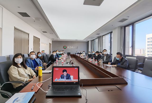 必赢242net官网观看十九届六中全会新闻发布会-良乡教工会场_副本.jpg